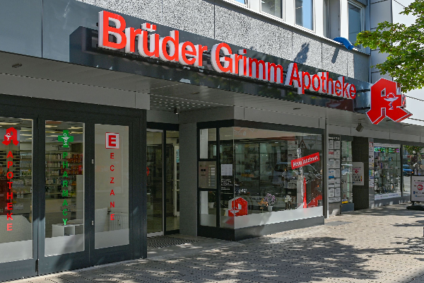 Bild 1 von Brüder Grimm Apotheke